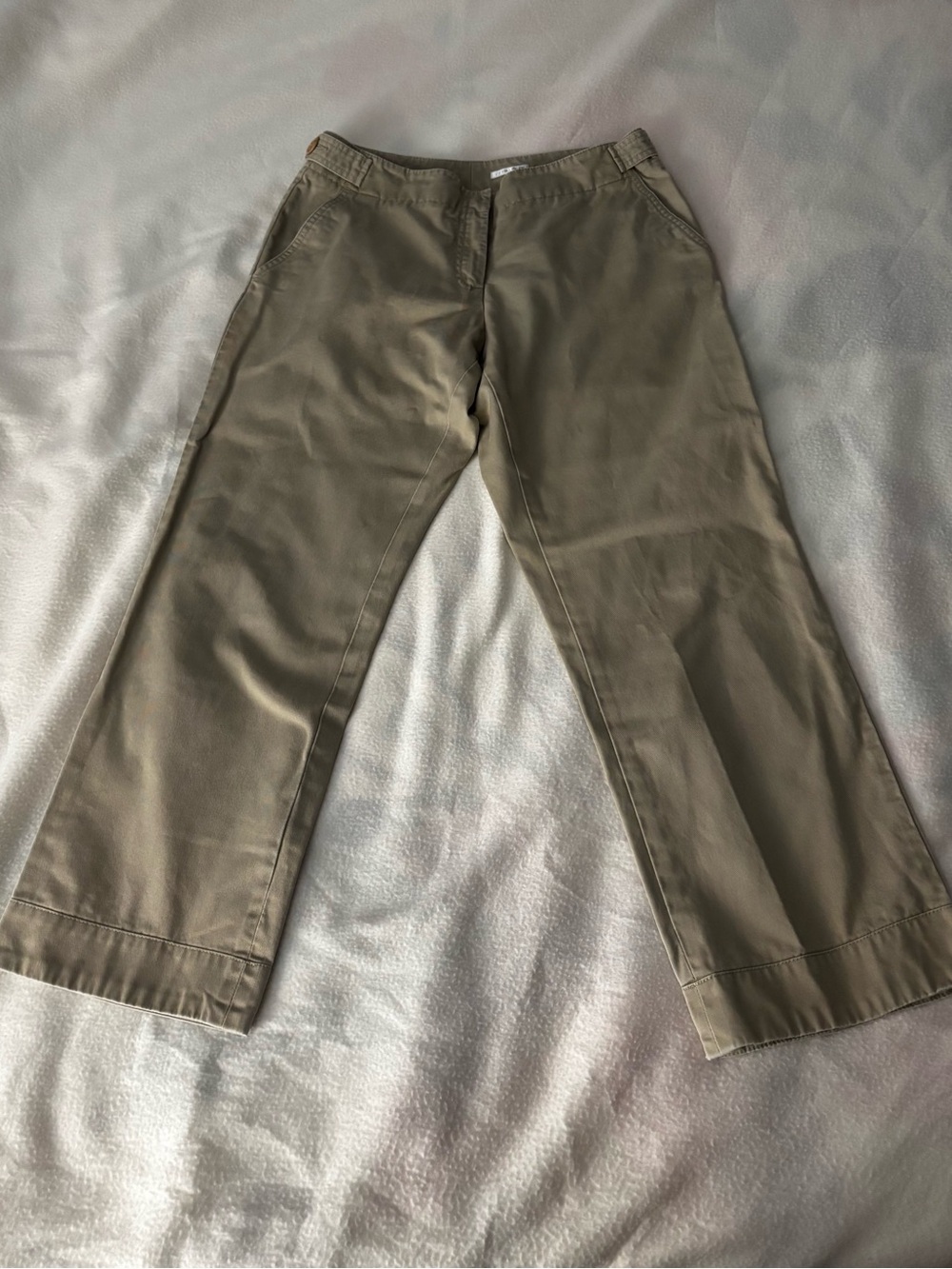 Halogen Capris in Khaki